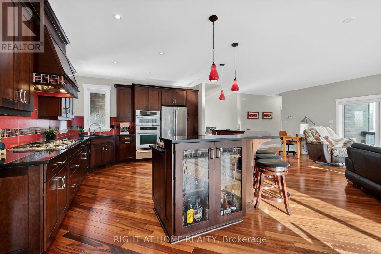 1641 BEARHILL ROAD Image 22