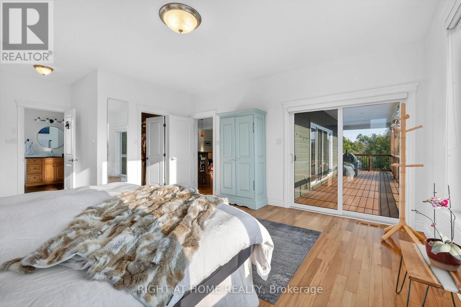 1641 BEARHILL ROAD Image 26