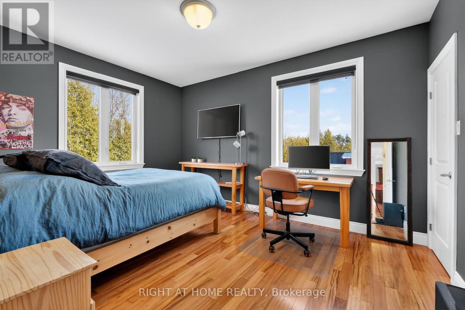 1641 BEARHILL ROAD Image 30