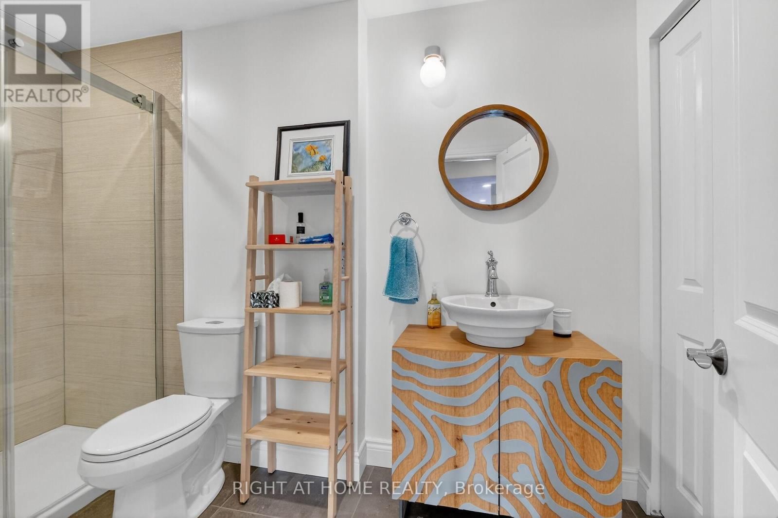 1641 BEARHILL ROAD Image 37