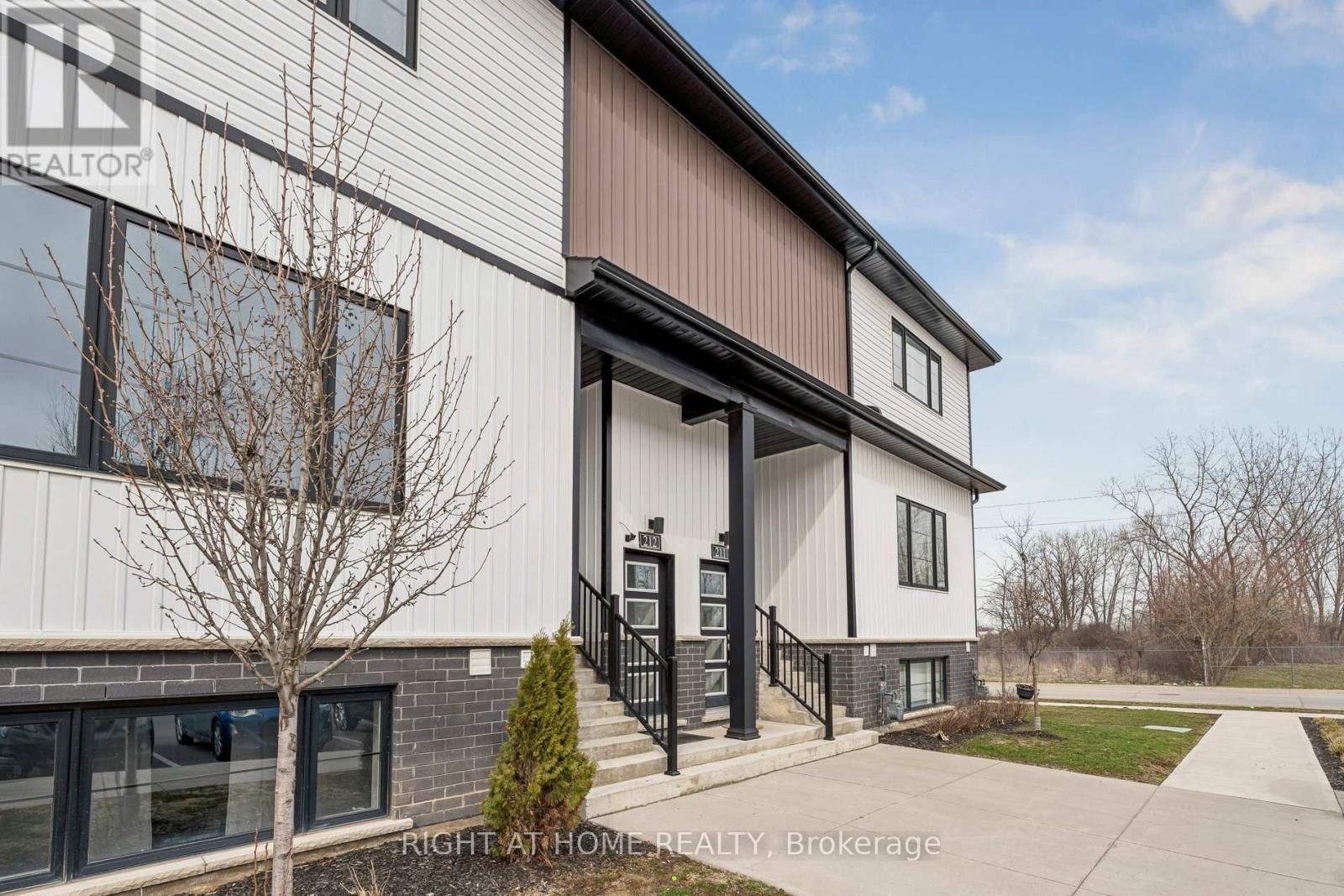 212 - 4263 FOURTH AVENUE Image 1