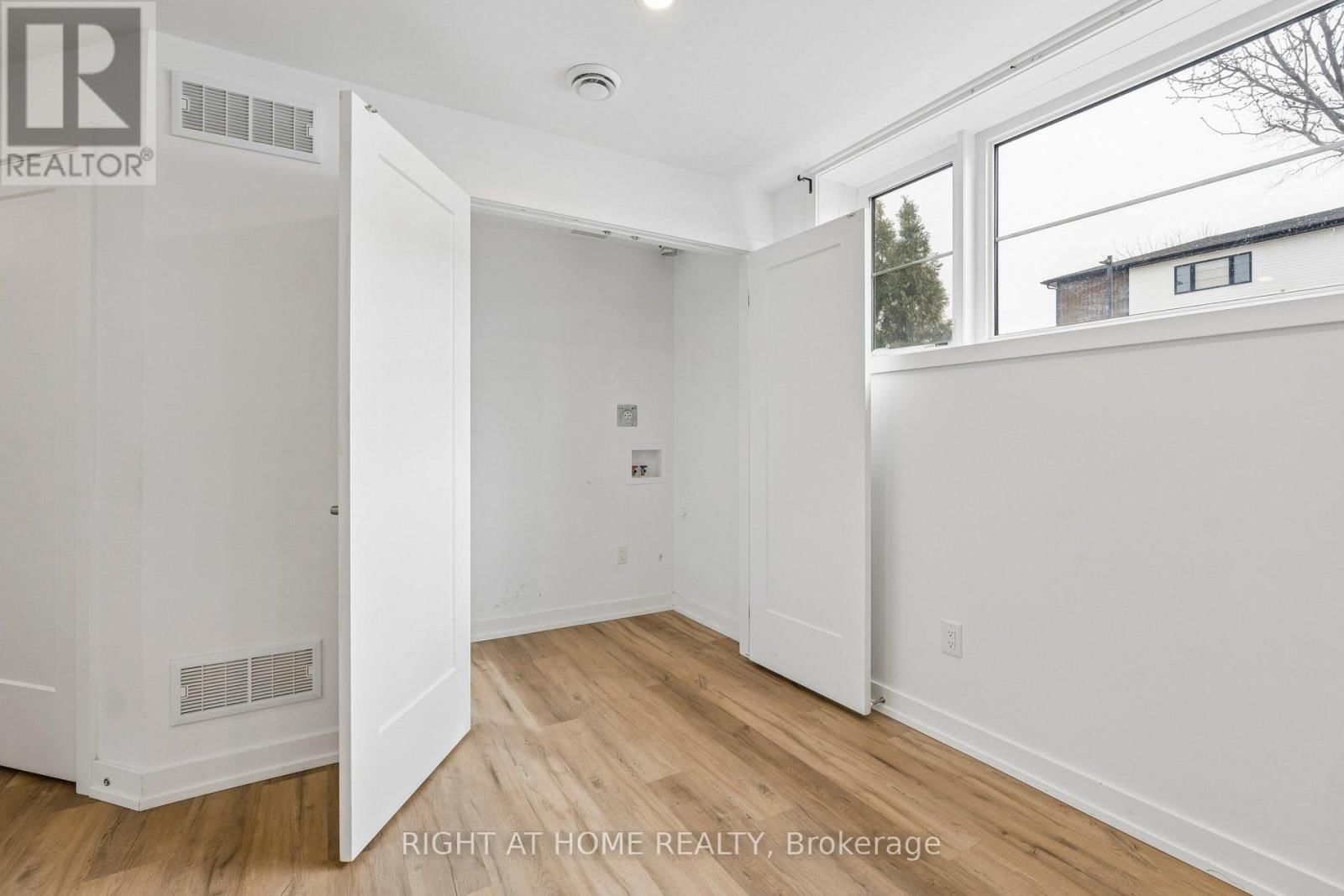 212 - 4263 FOURTH AVENUE Image 10