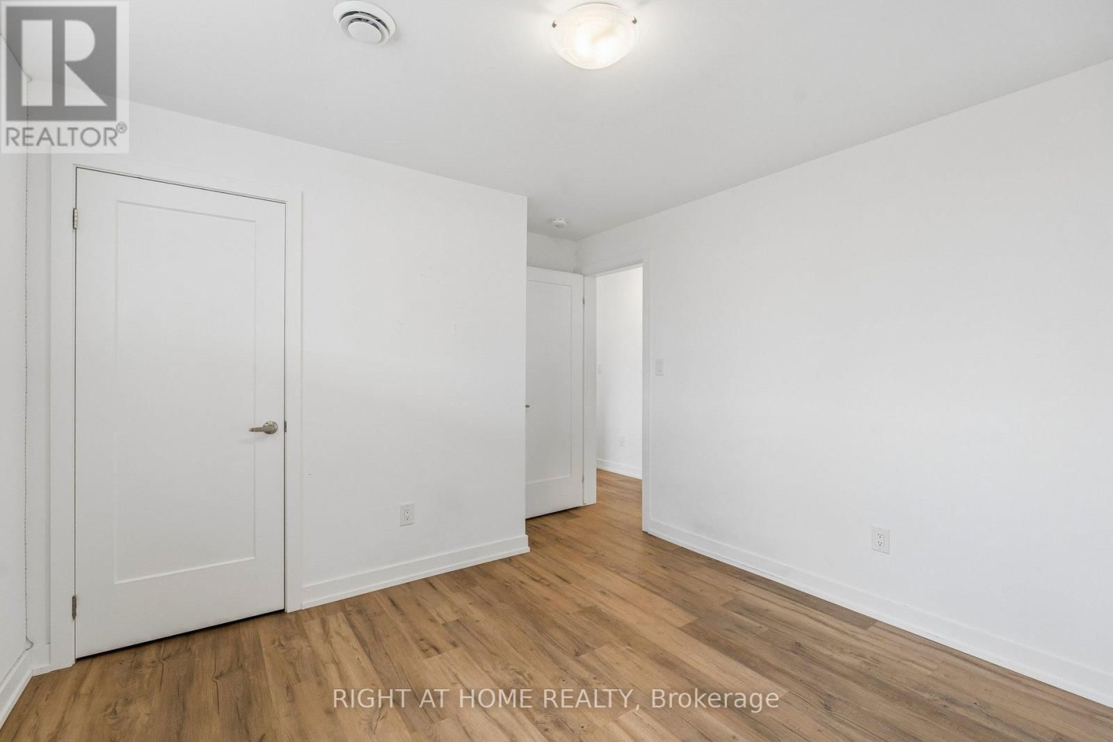 212 - 4263 FOURTH AVENUE Image 18