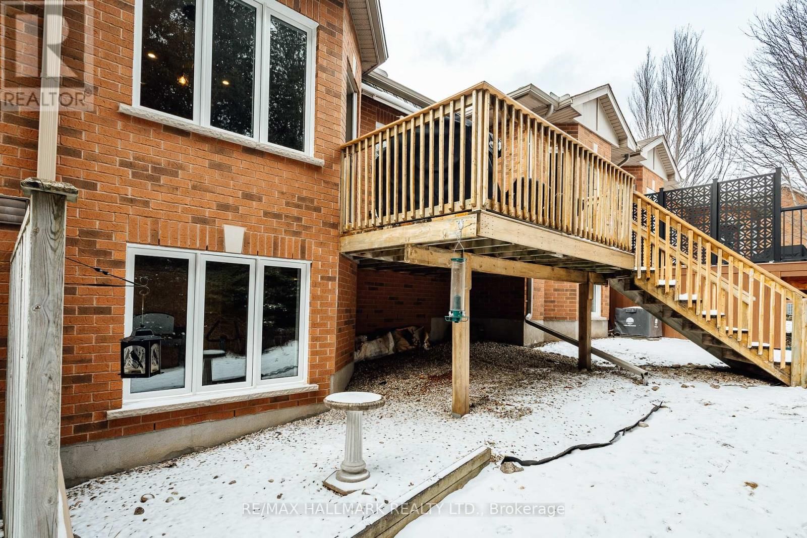 12 FAIRWAY LANE Image 18