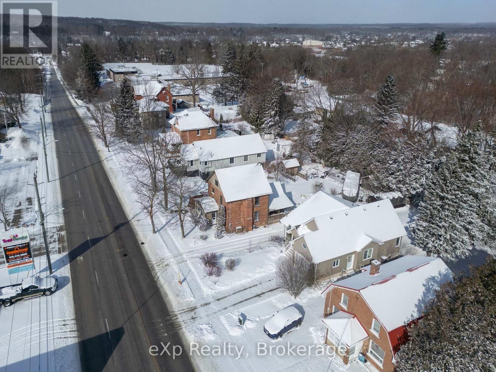 650 6TH STREET EAST Image 27