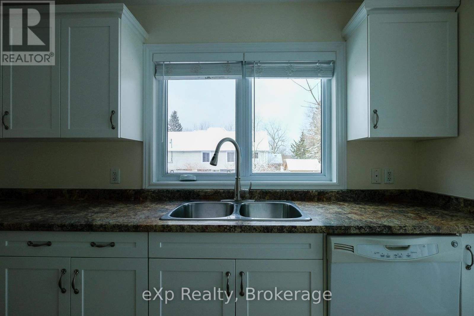 650 6TH STREET EAST Image 8