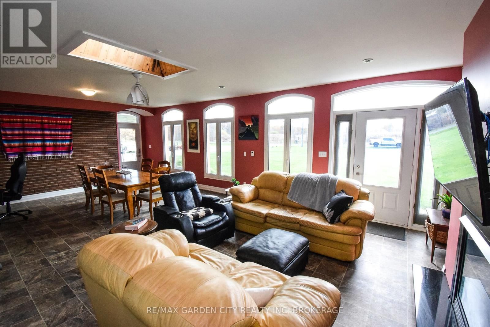 9735 CARL ROAD Image 10