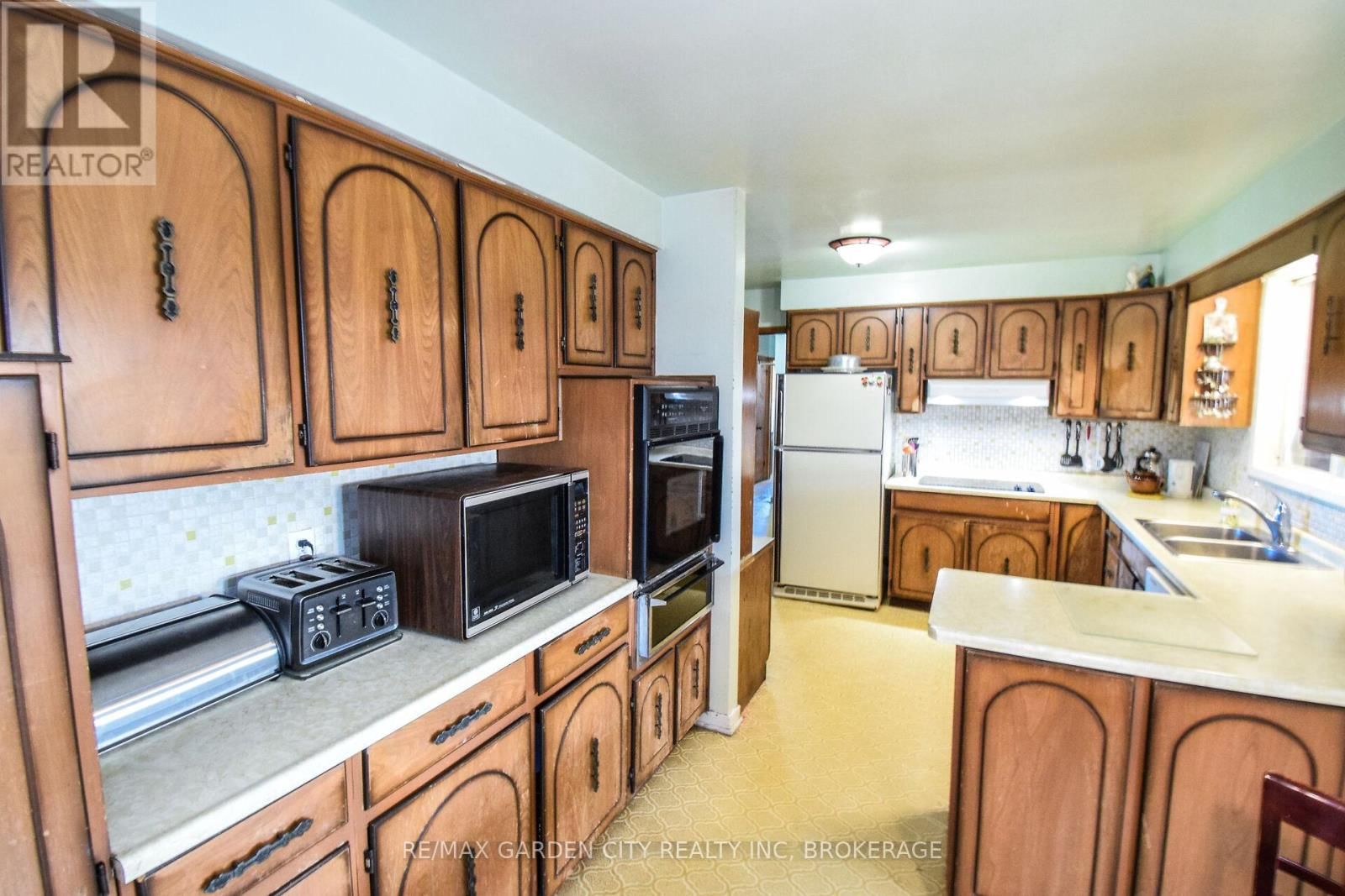 9735 CARL ROAD Image 17