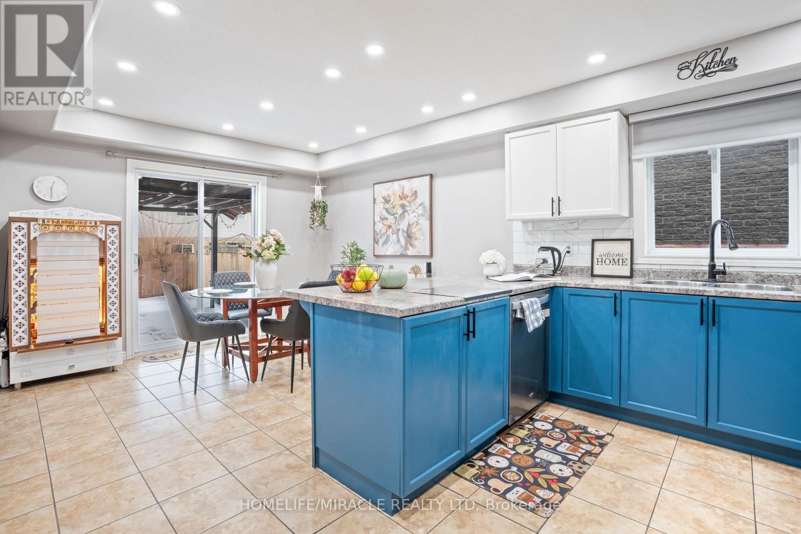 589 SALES DRIVE Image 30