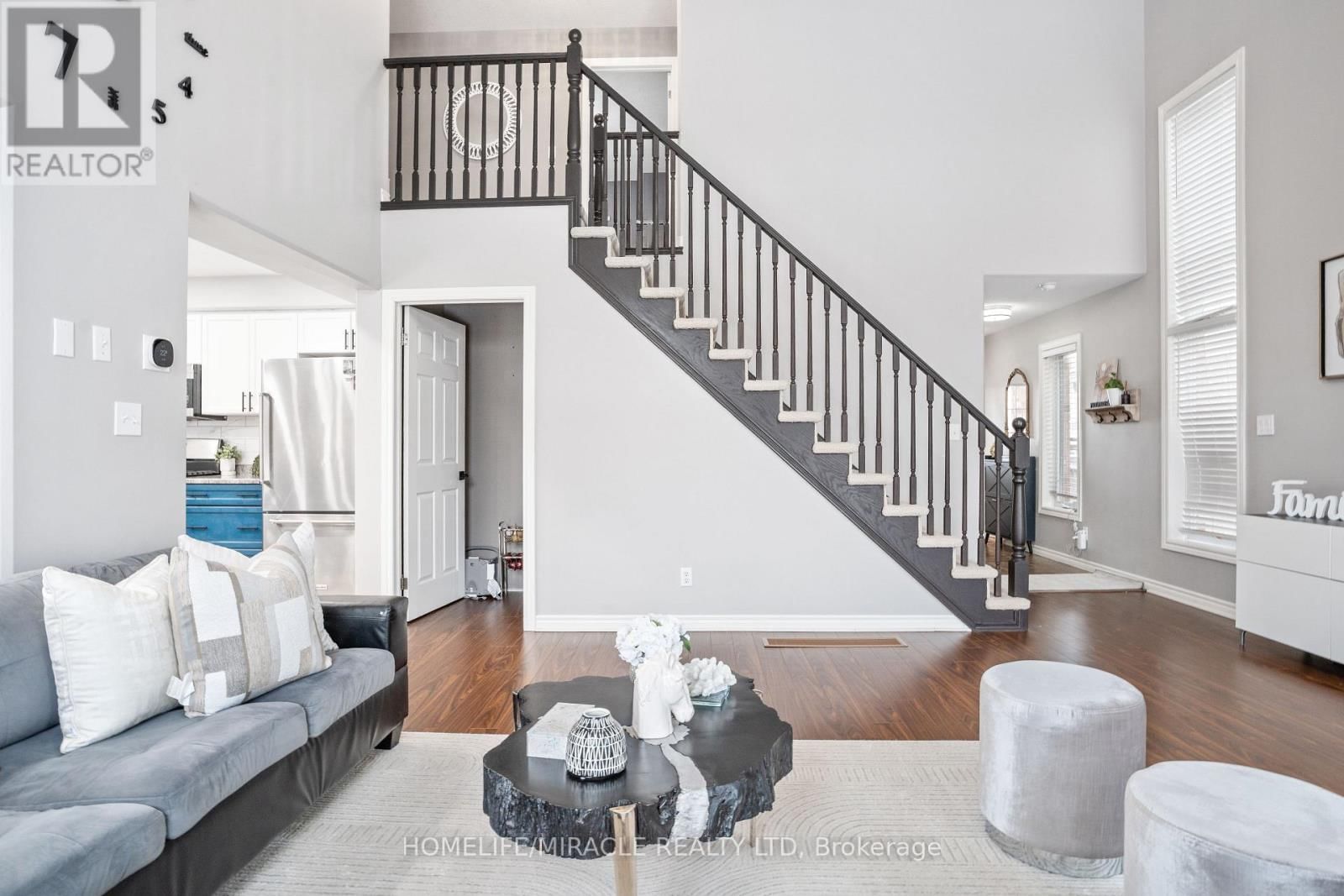 589 SALES DRIVE Image 40