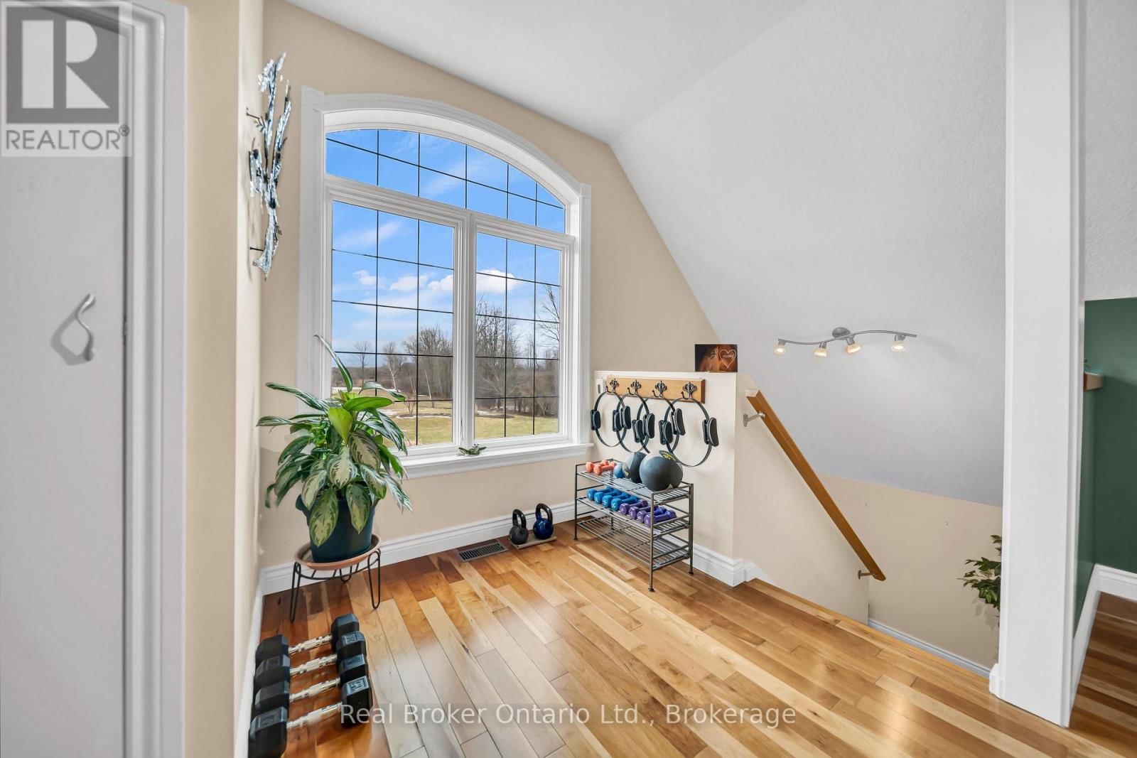 4760 NASSAGAWEYA-PUSLINCH TOWNLINE Image 35