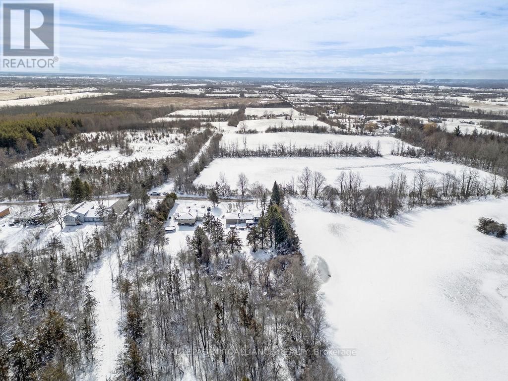 202 HUNTINGWOOD DRIVE Image 40