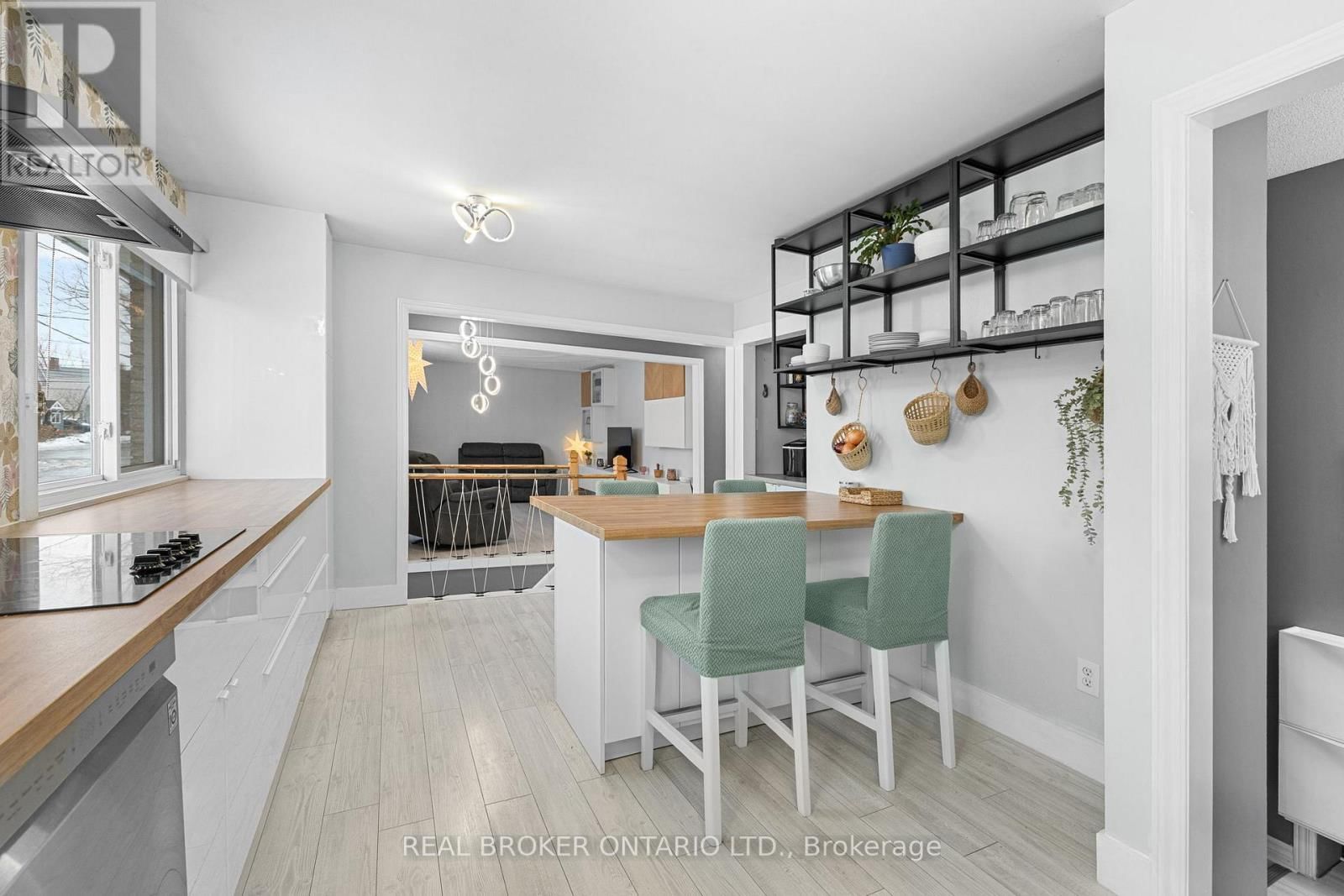 179 WELLINGTON STREET Image 13