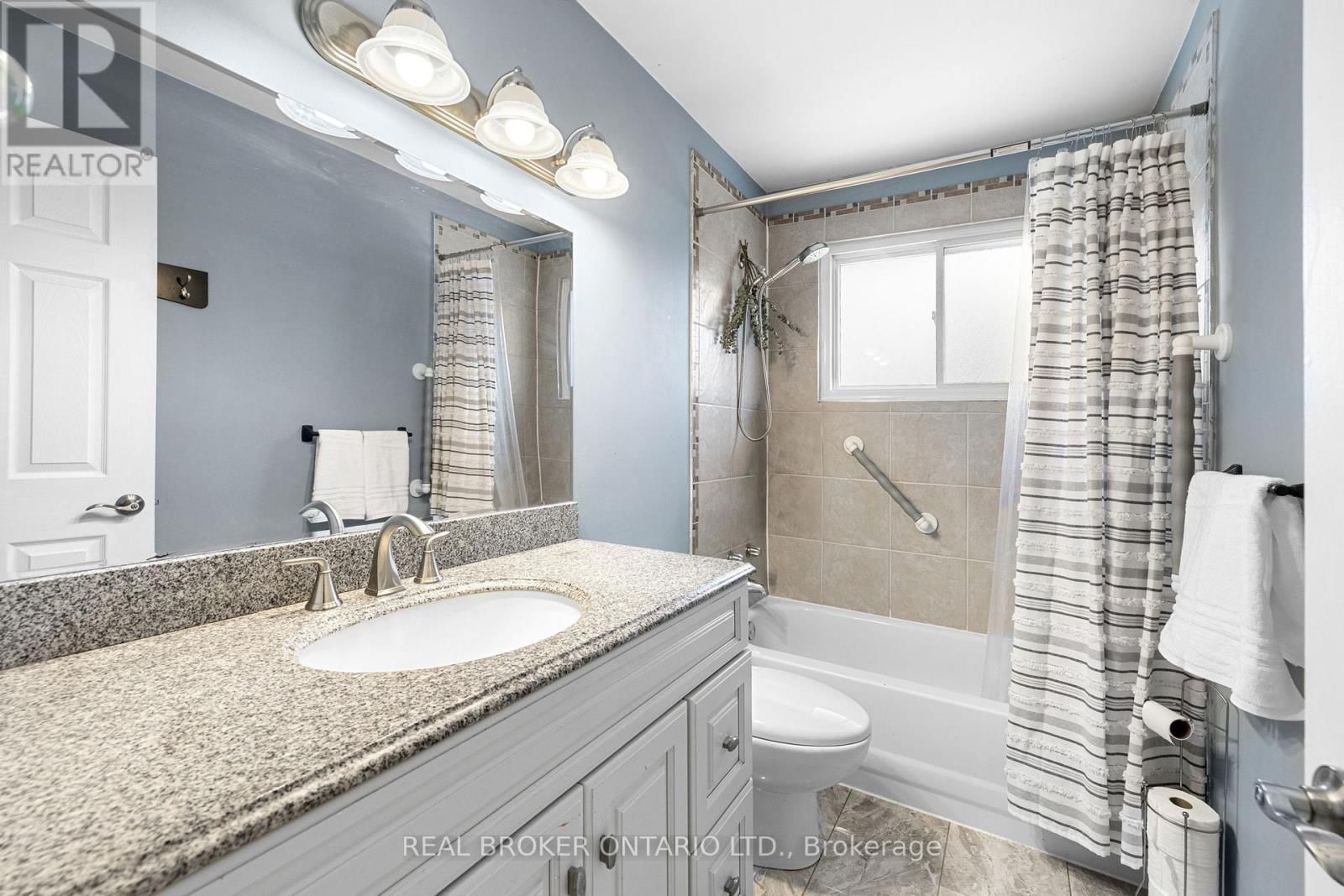 179 WELLINGTON STREET Image 18