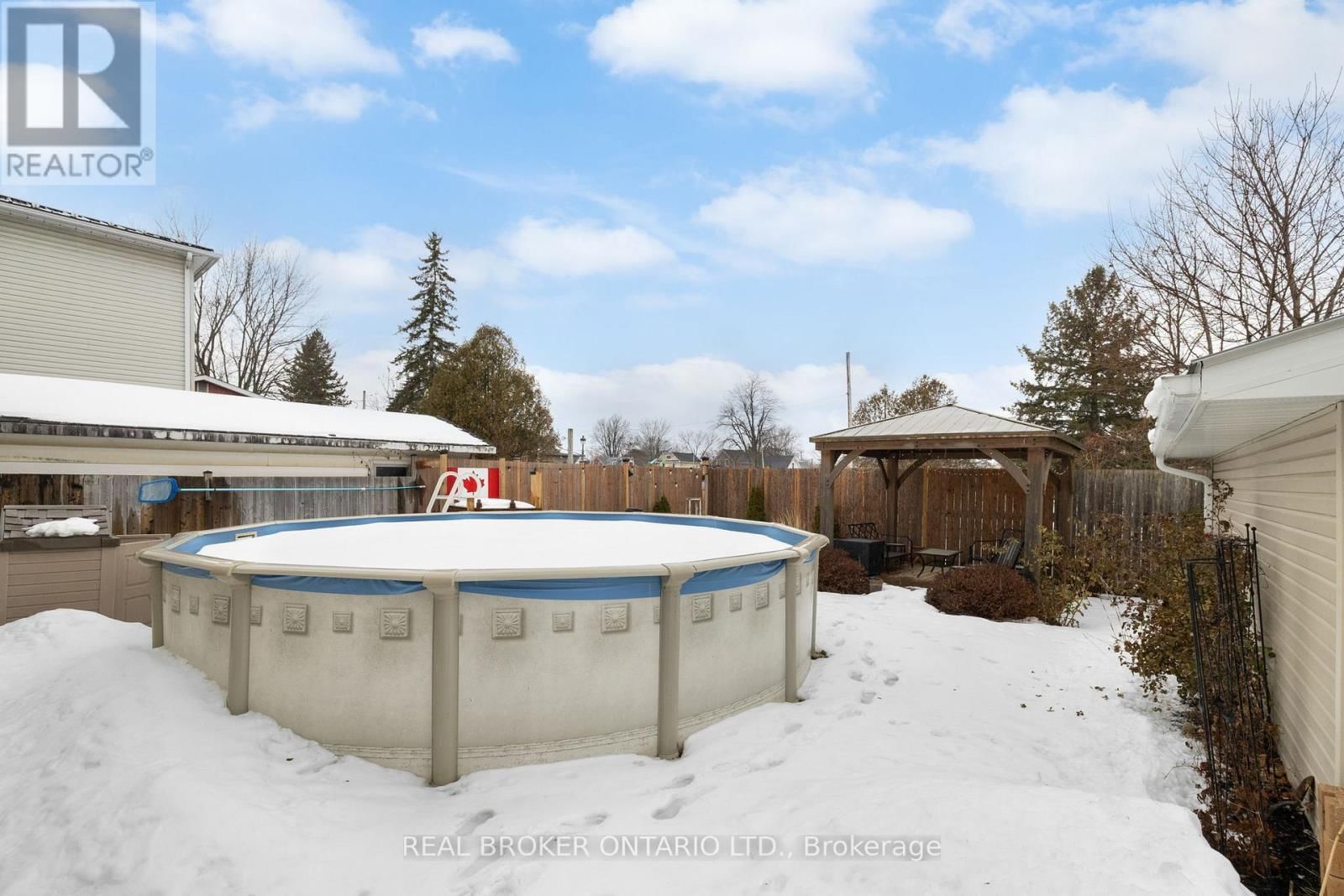 179 WELLINGTON STREET Image 29