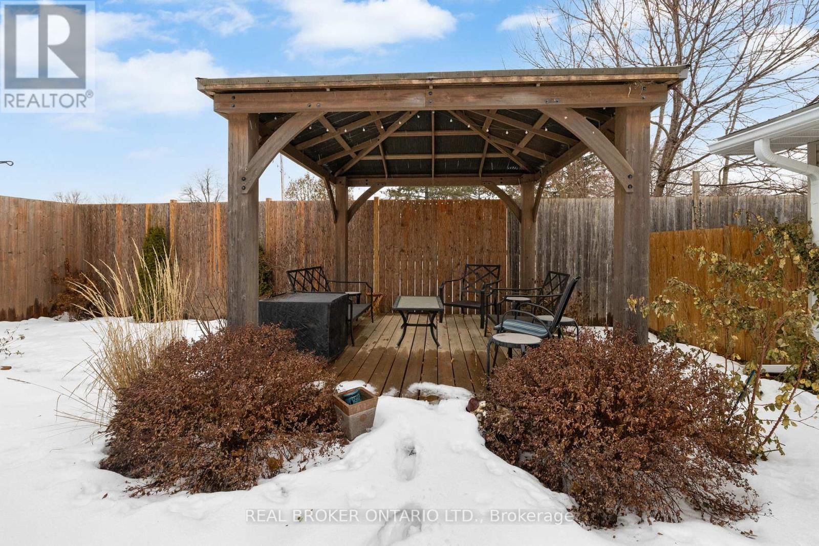 179 WELLINGTON STREET Image 30