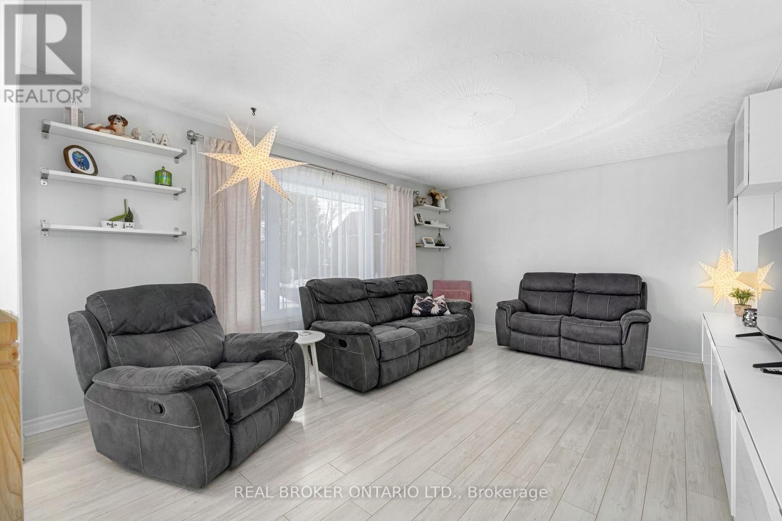 179 WELLINGTON STREET Image 5