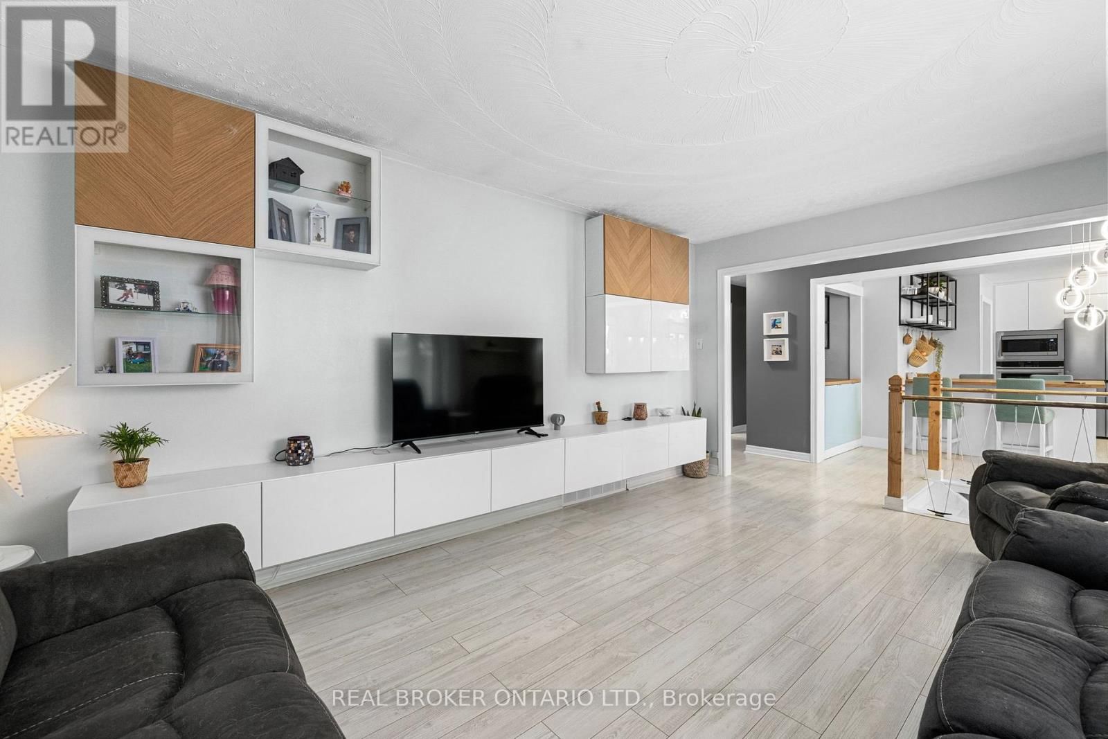 179 WELLINGTON STREET Image 6