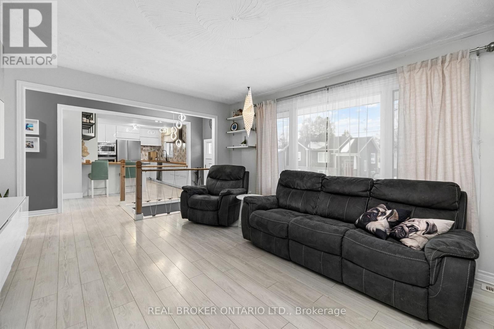 179 WELLINGTON STREET Image 7