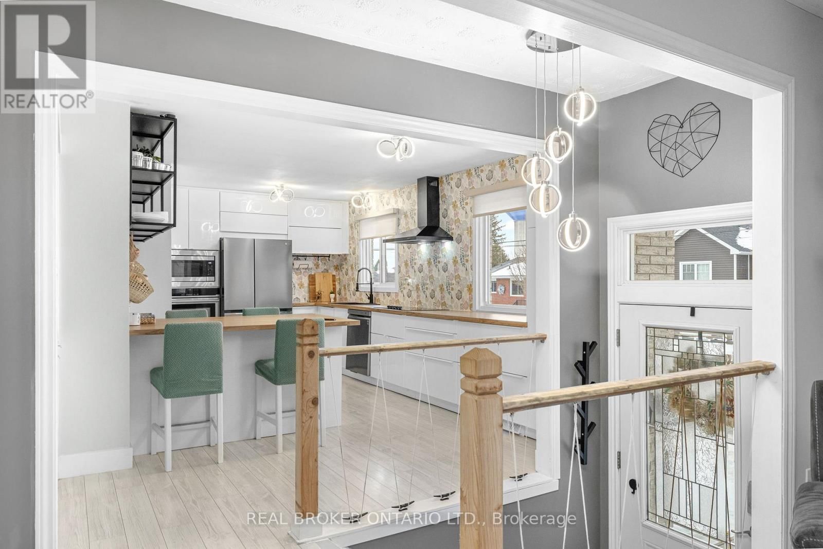 179 WELLINGTON STREET Image 8