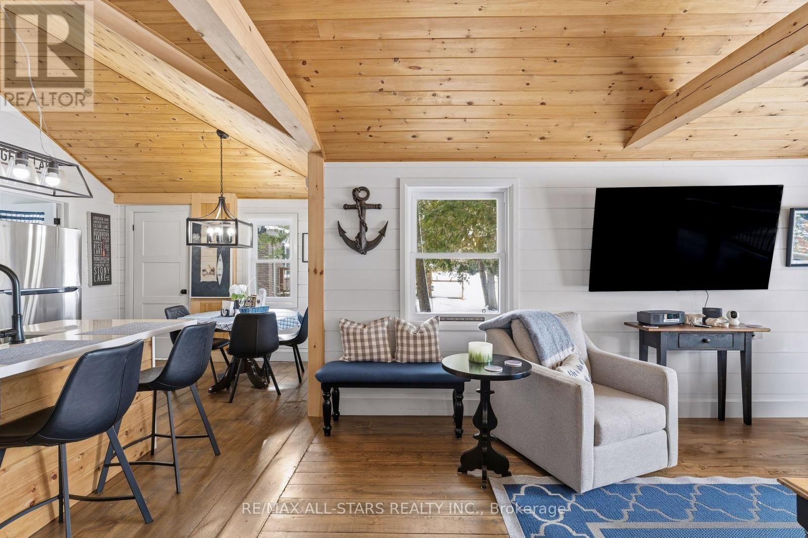 112 STURGEON GLEN ROAD Image 9