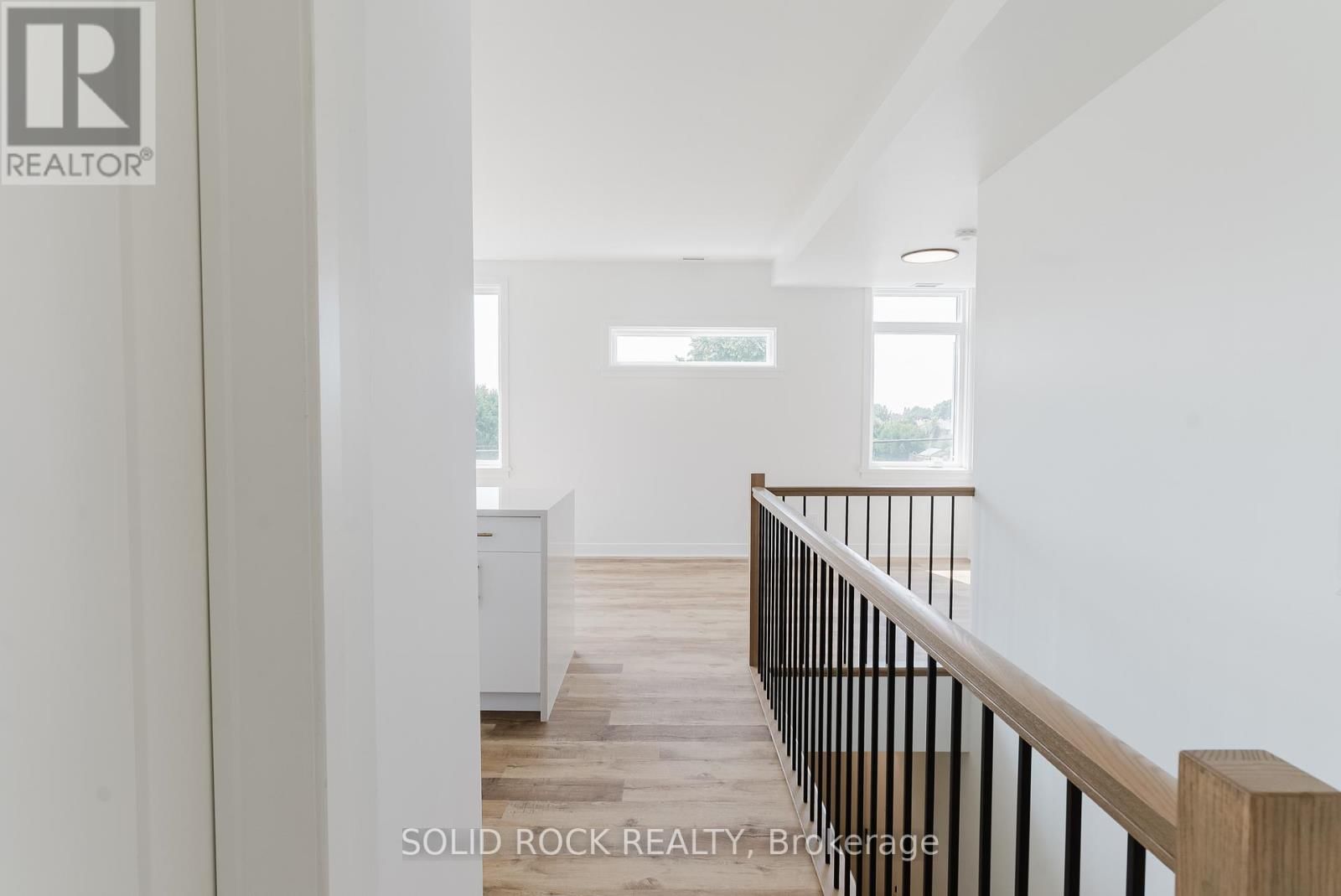 845 CHAMPLAIN STREET Image 19