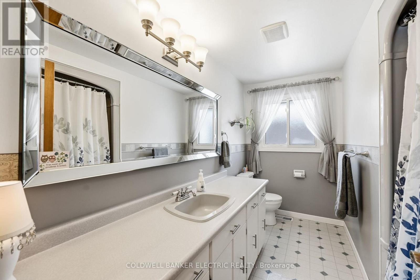 1341 HEATHER LANE Image 14