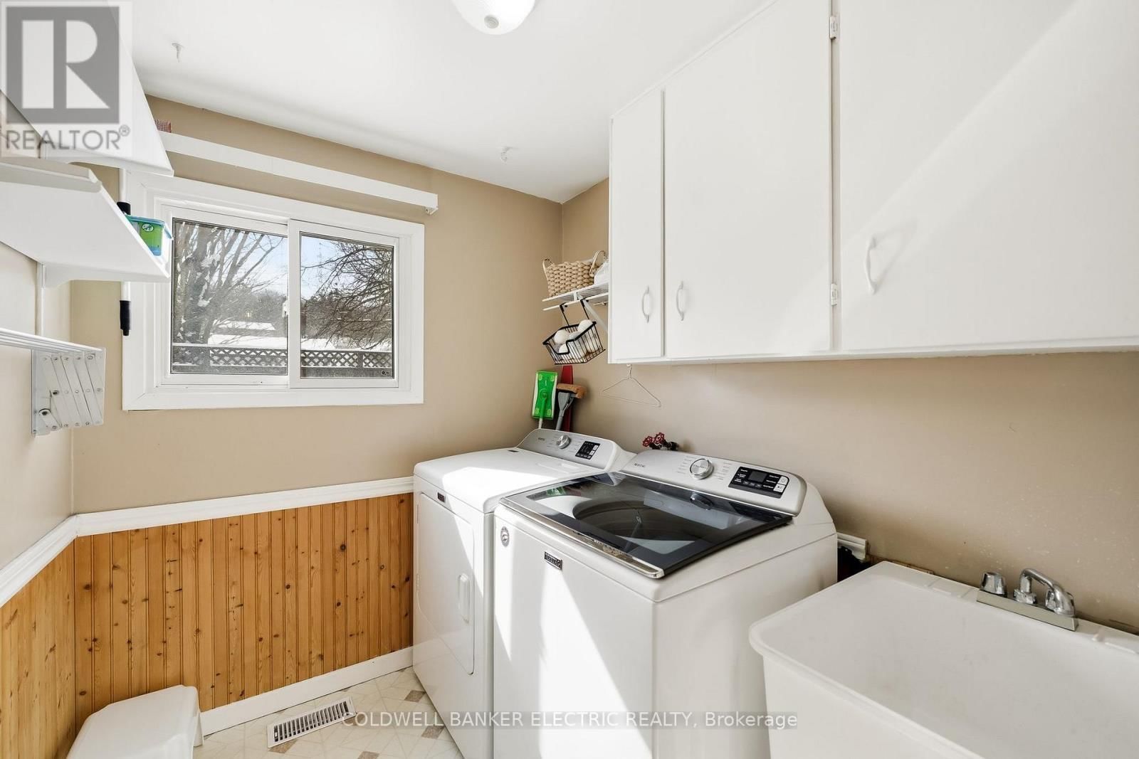 1341 HEATHER LANE Image 24