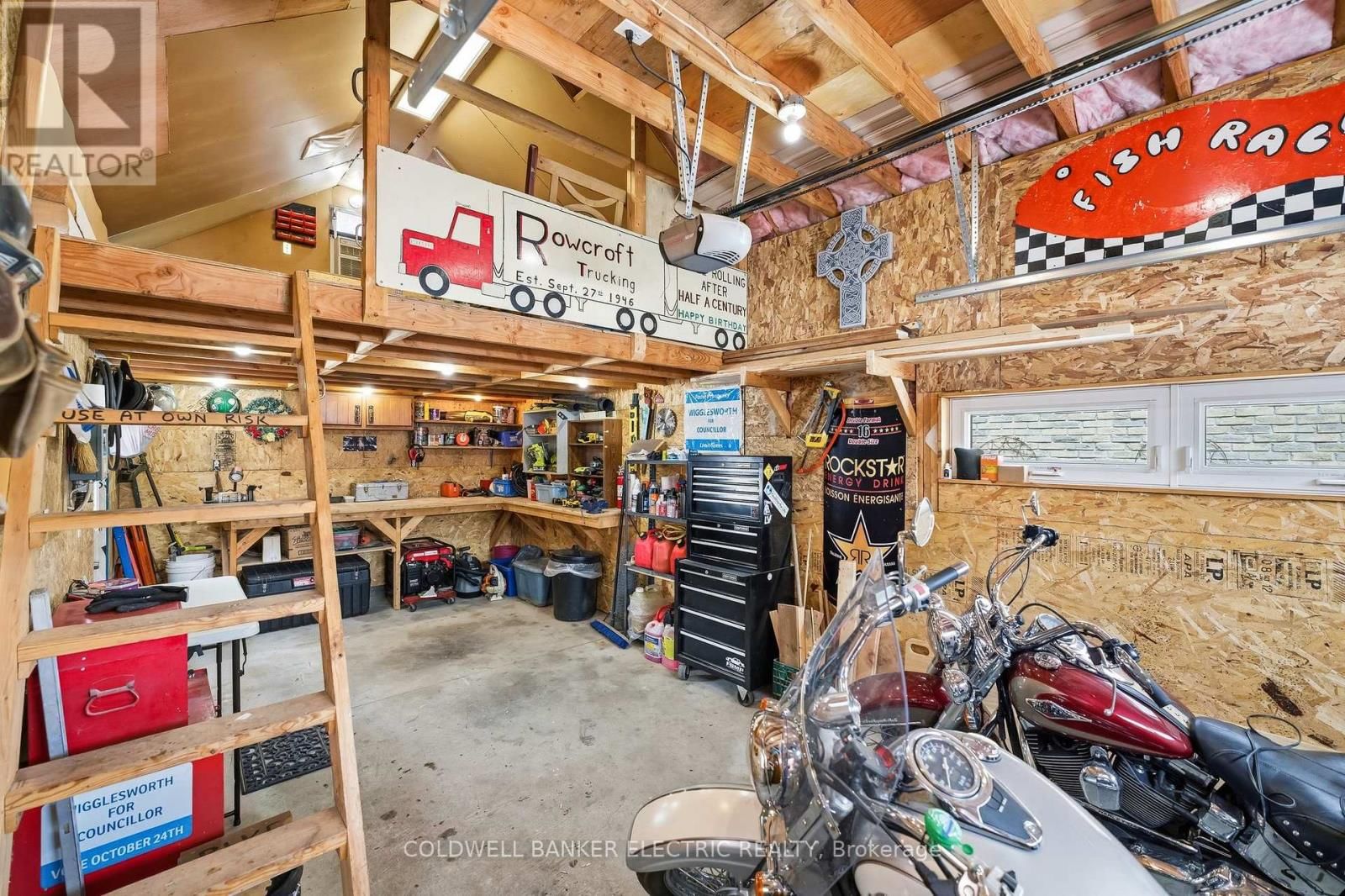 1341 HEATHER LANE Image 41