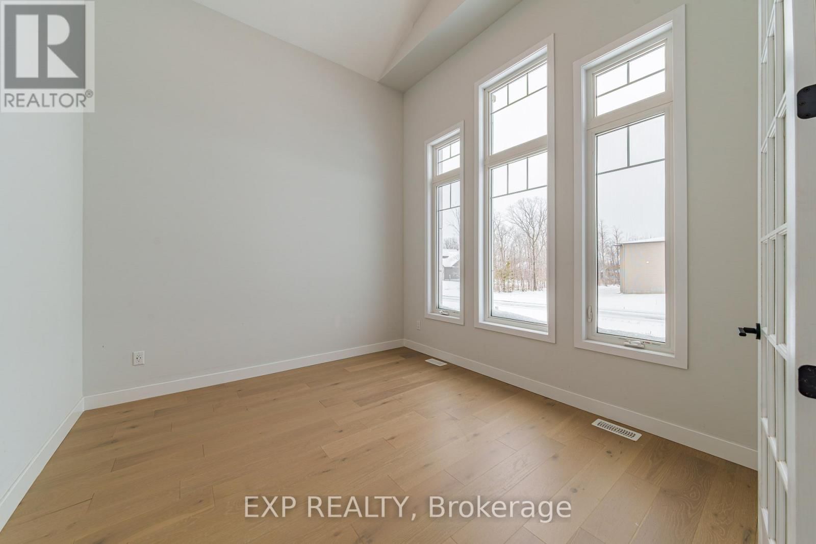 256 ANTLER COURT Image 3