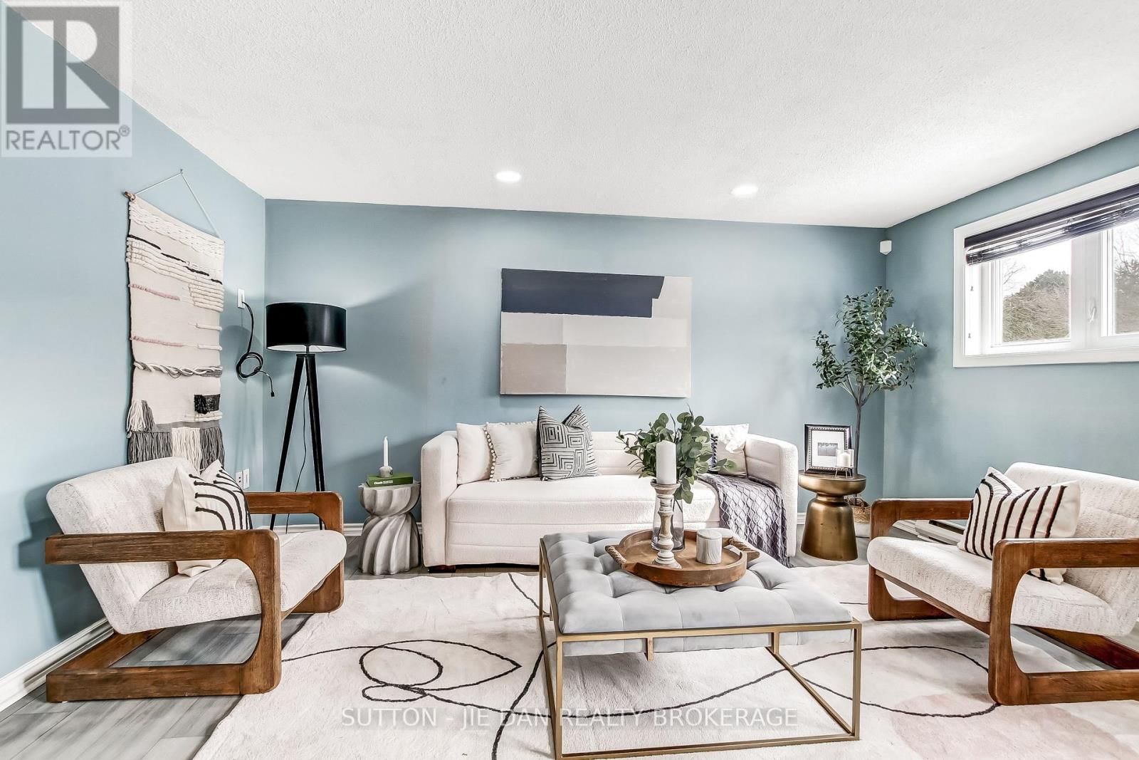 720 GRENFELL DRIVE Image 11