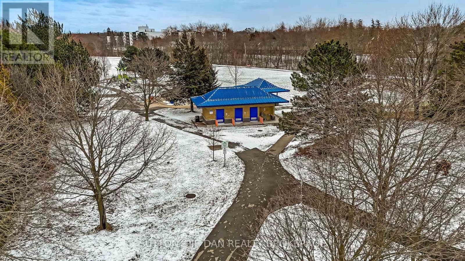 720 GRENFELL DRIVE Image 29