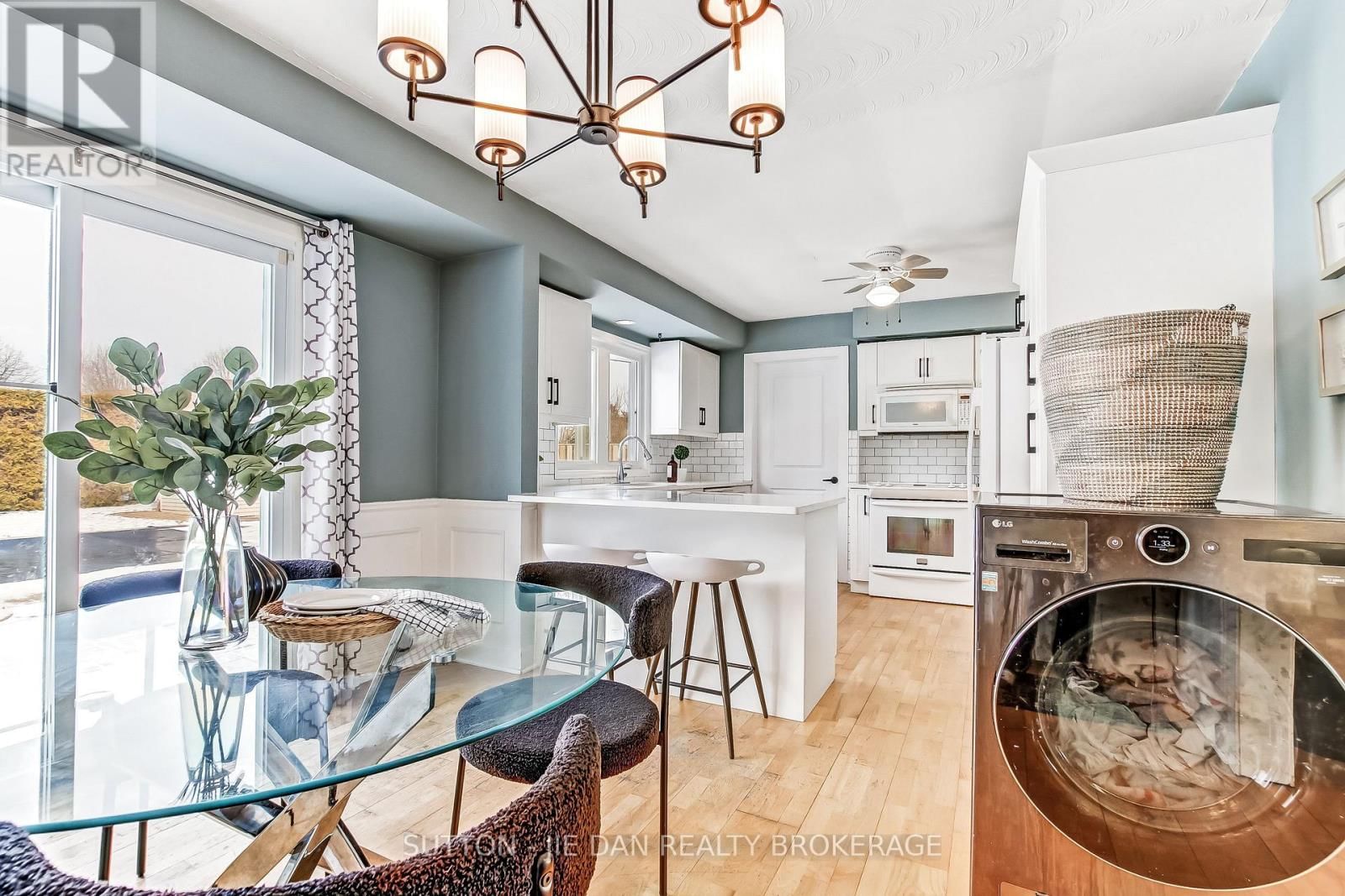 720 GRENFELL DRIVE Image 4