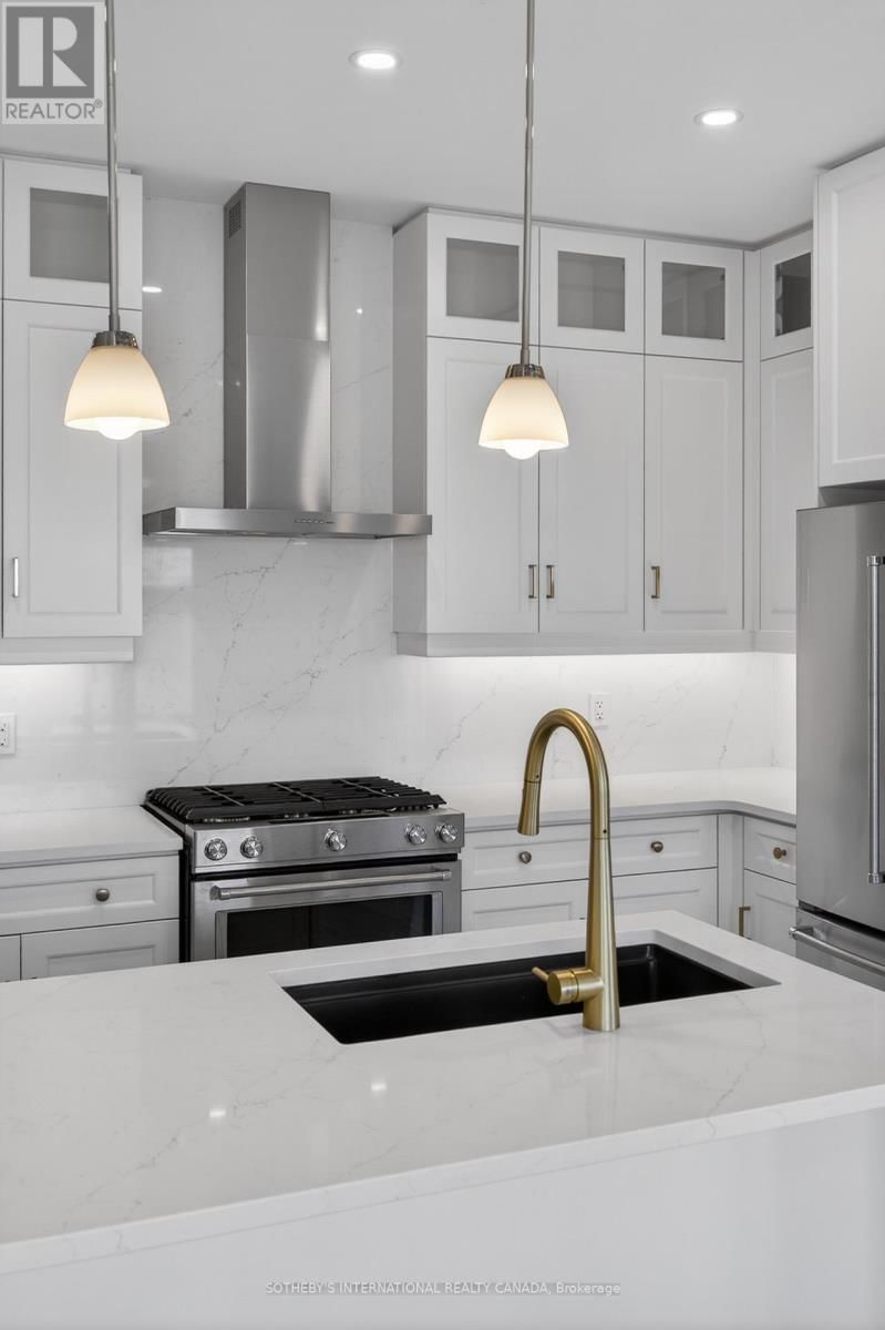 12 - 675 VICTORIA ROAD NORTH Image 15