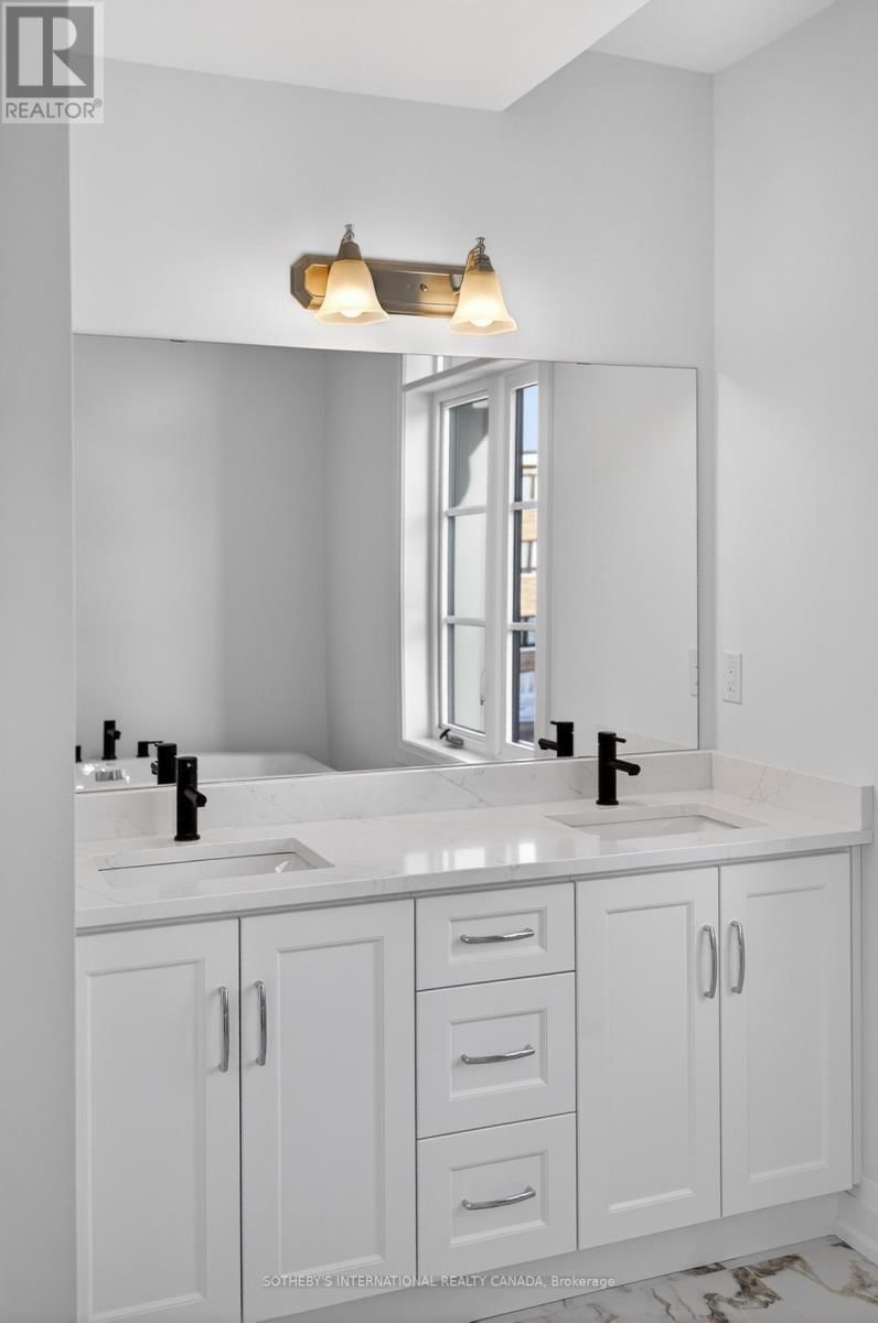 12 - 675 VICTORIA ROAD NORTH Image 22