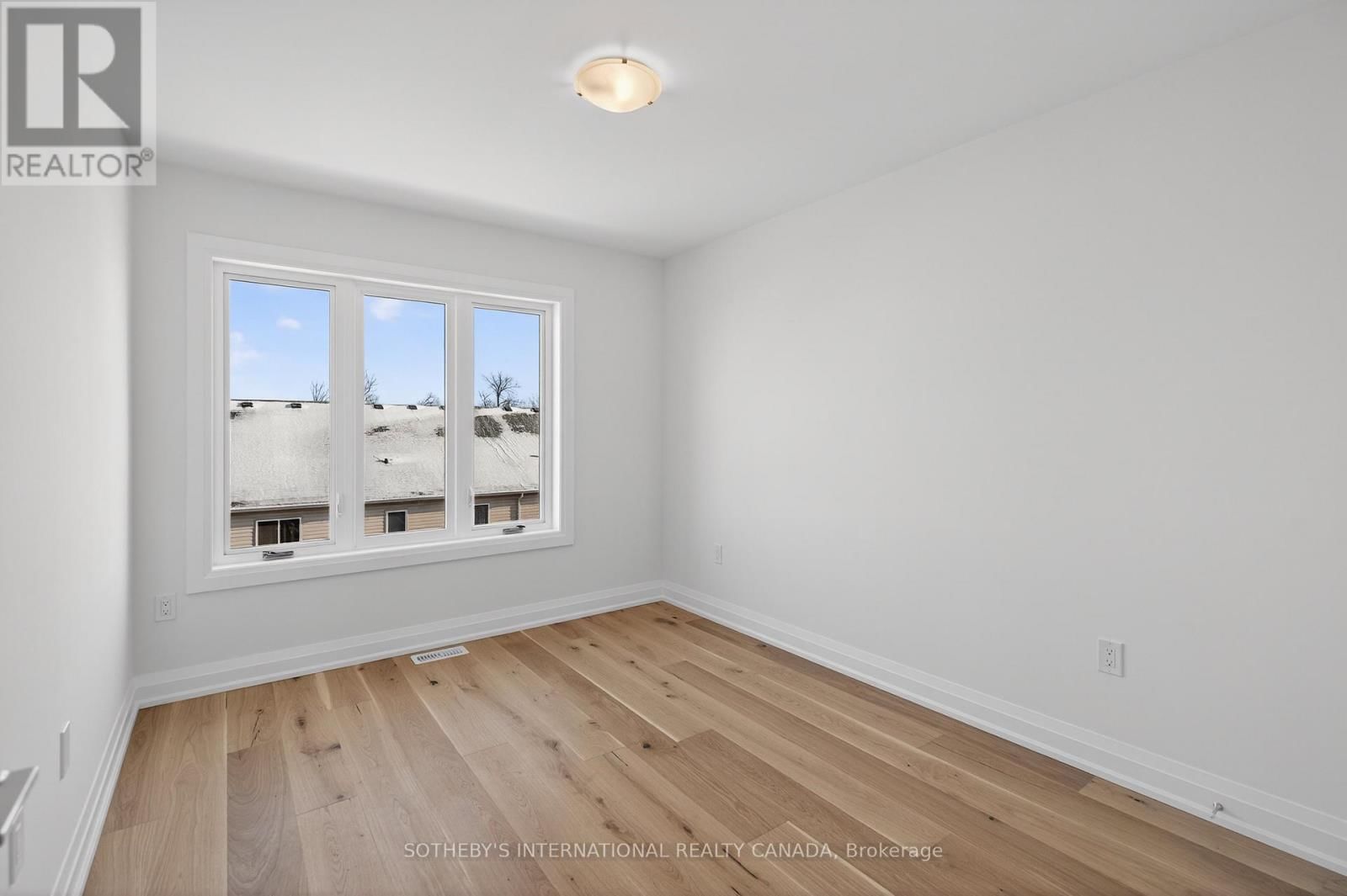 12 - 675 VICTORIA ROAD NORTH Image 23