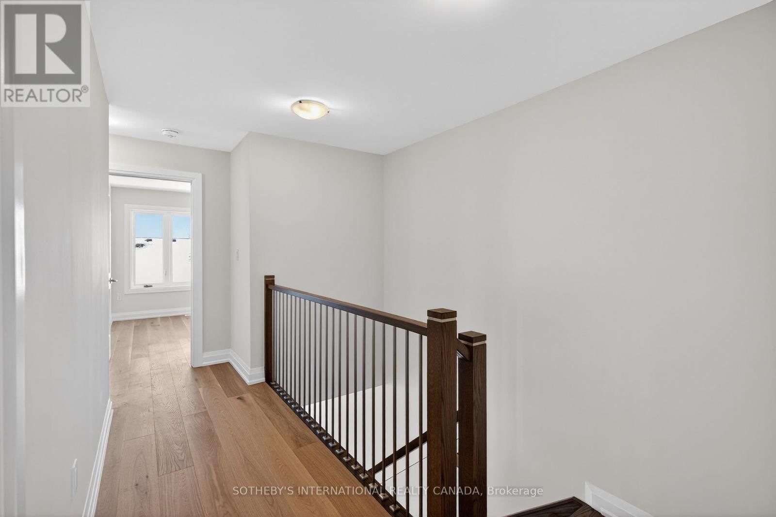 12 - 675 VICTORIA ROAD NORTH Image 29