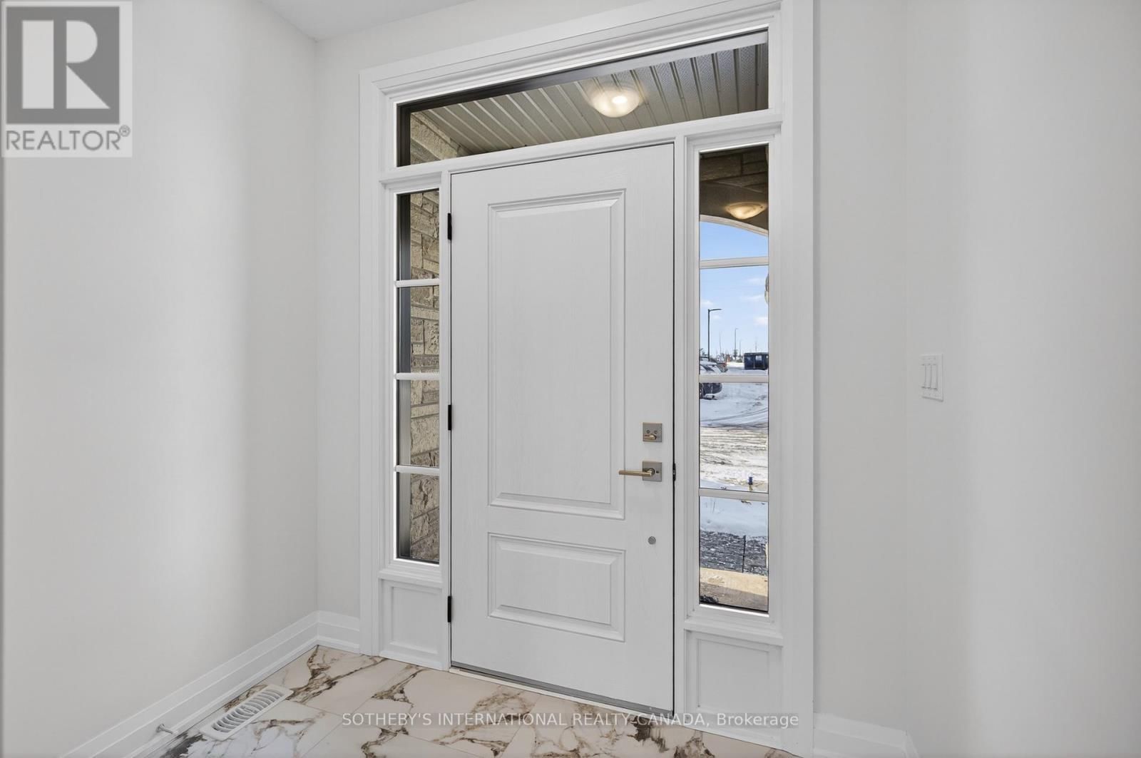 12 - 675 VICTORIA ROAD NORTH Image 3