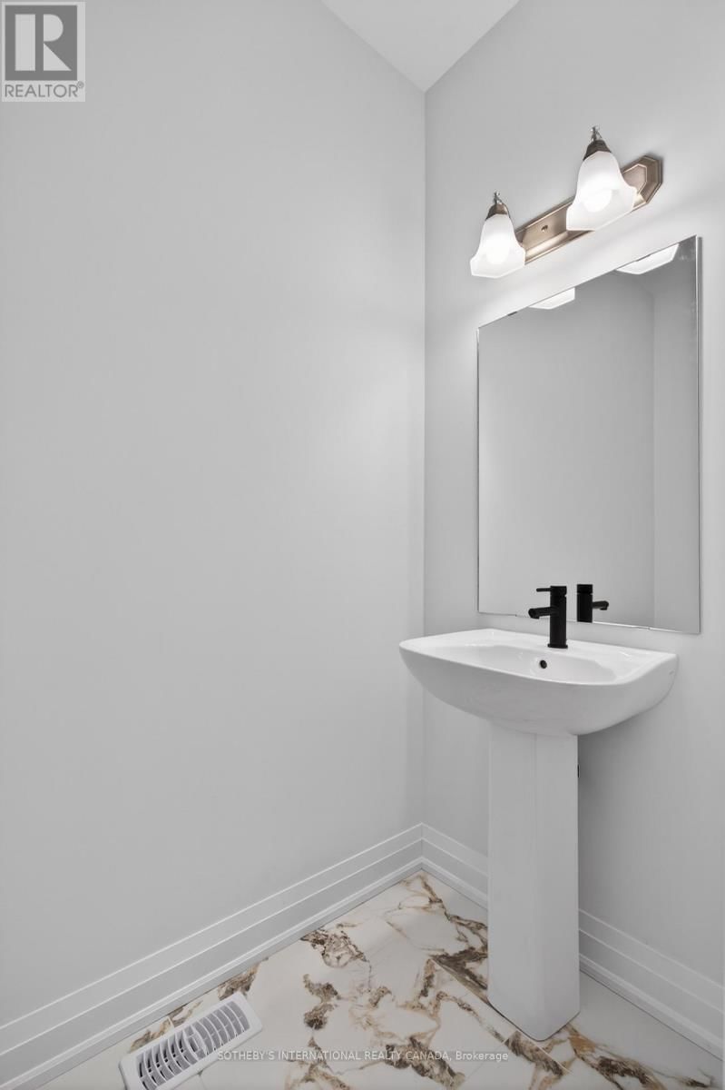 12 - 675 VICTORIA ROAD NORTH Image 5