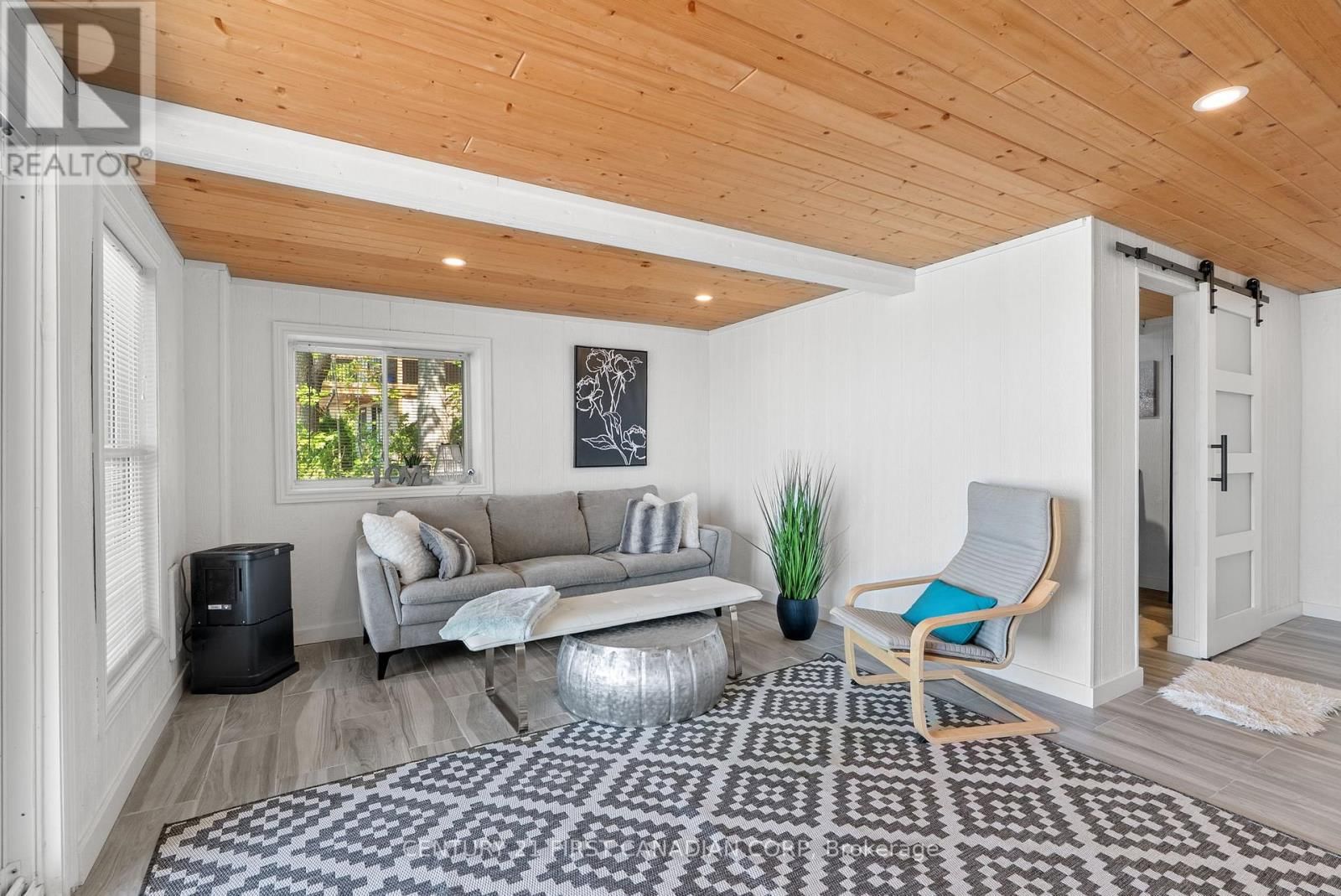 84153 LAKELAND ESTATES ROAD Image 38