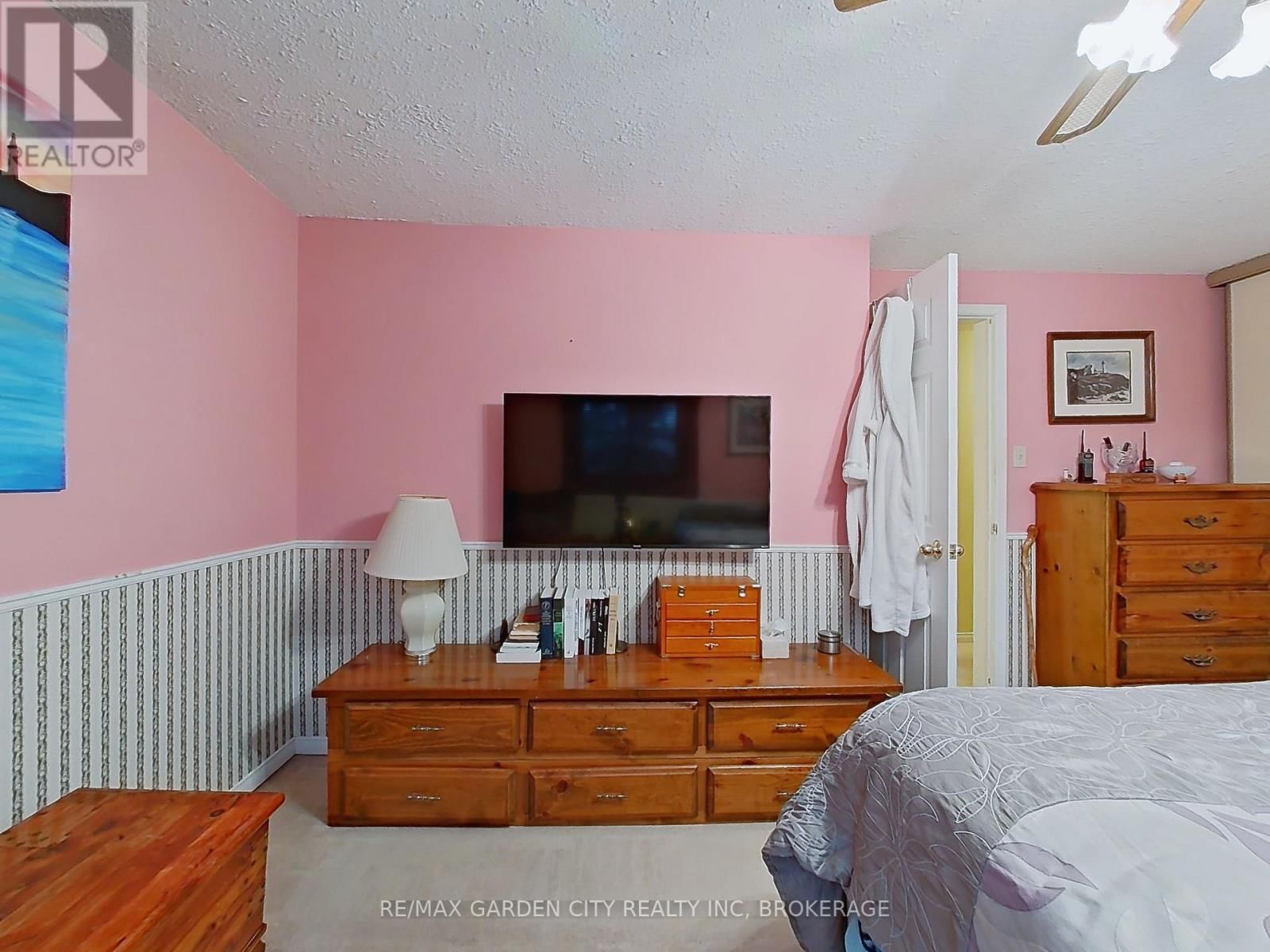 19 - 1155 PARAMOUNT DRIVE Image 30