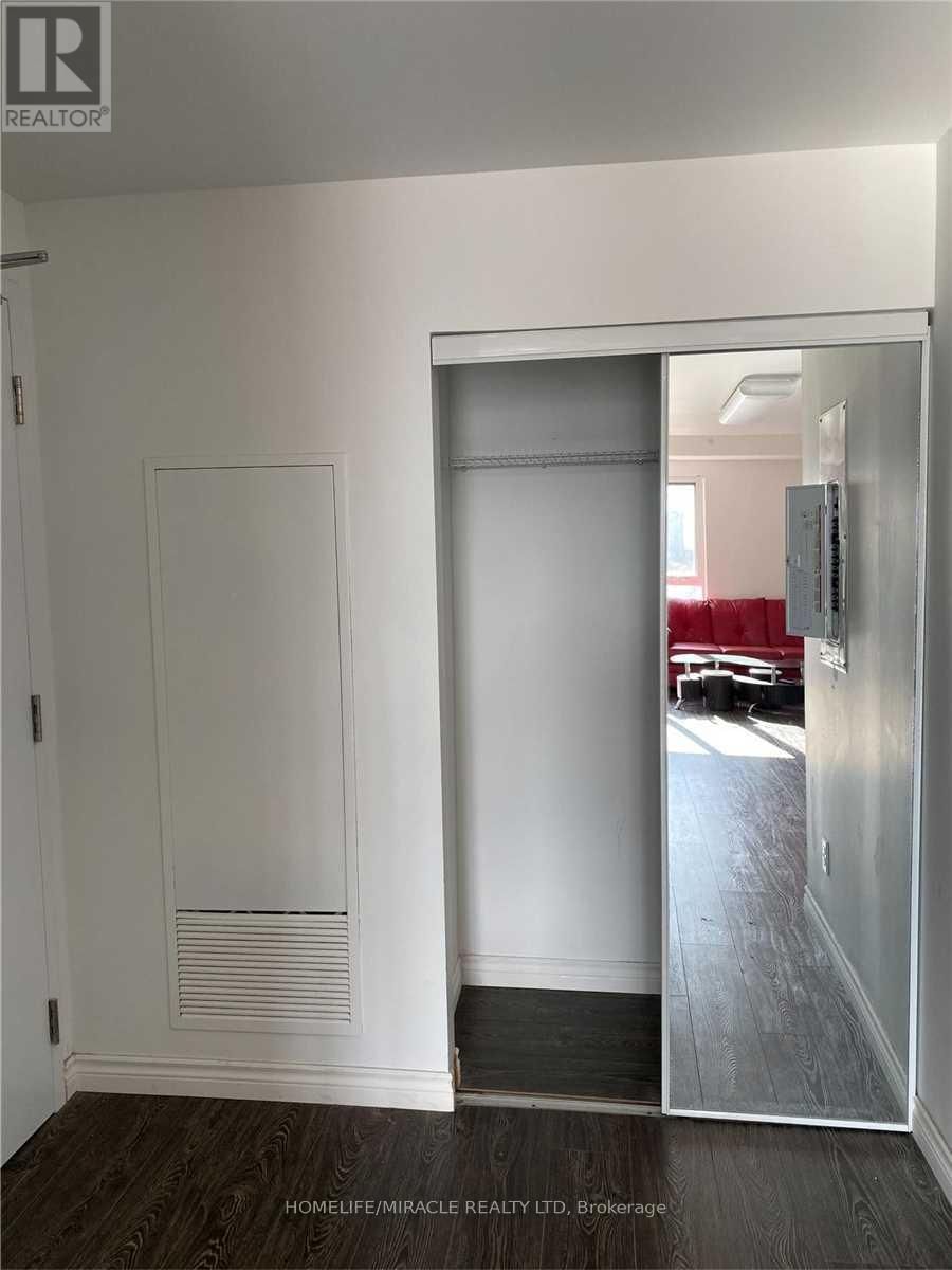 1202 - 158 KING STREET NORTH Image 25