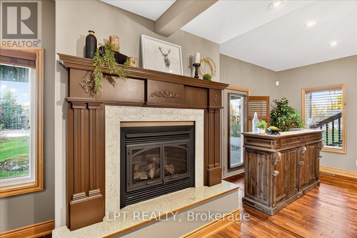 192 SUNSET BOULEVARD Image 11