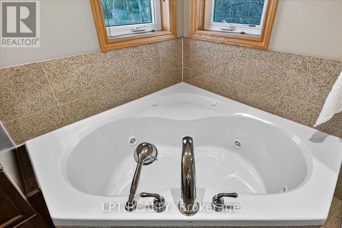 192 SUNSET BOULEVARD Image 35