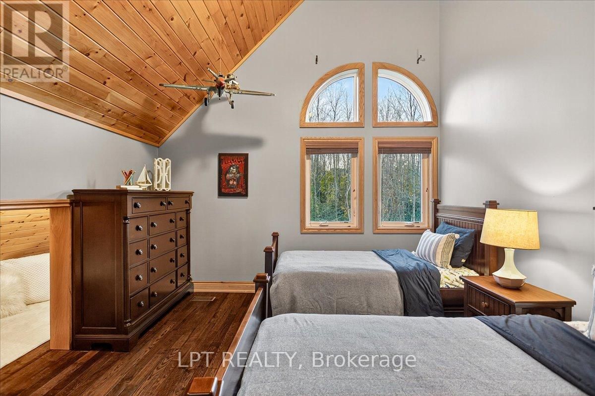 192 SUNSET BOULEVARD Image 42