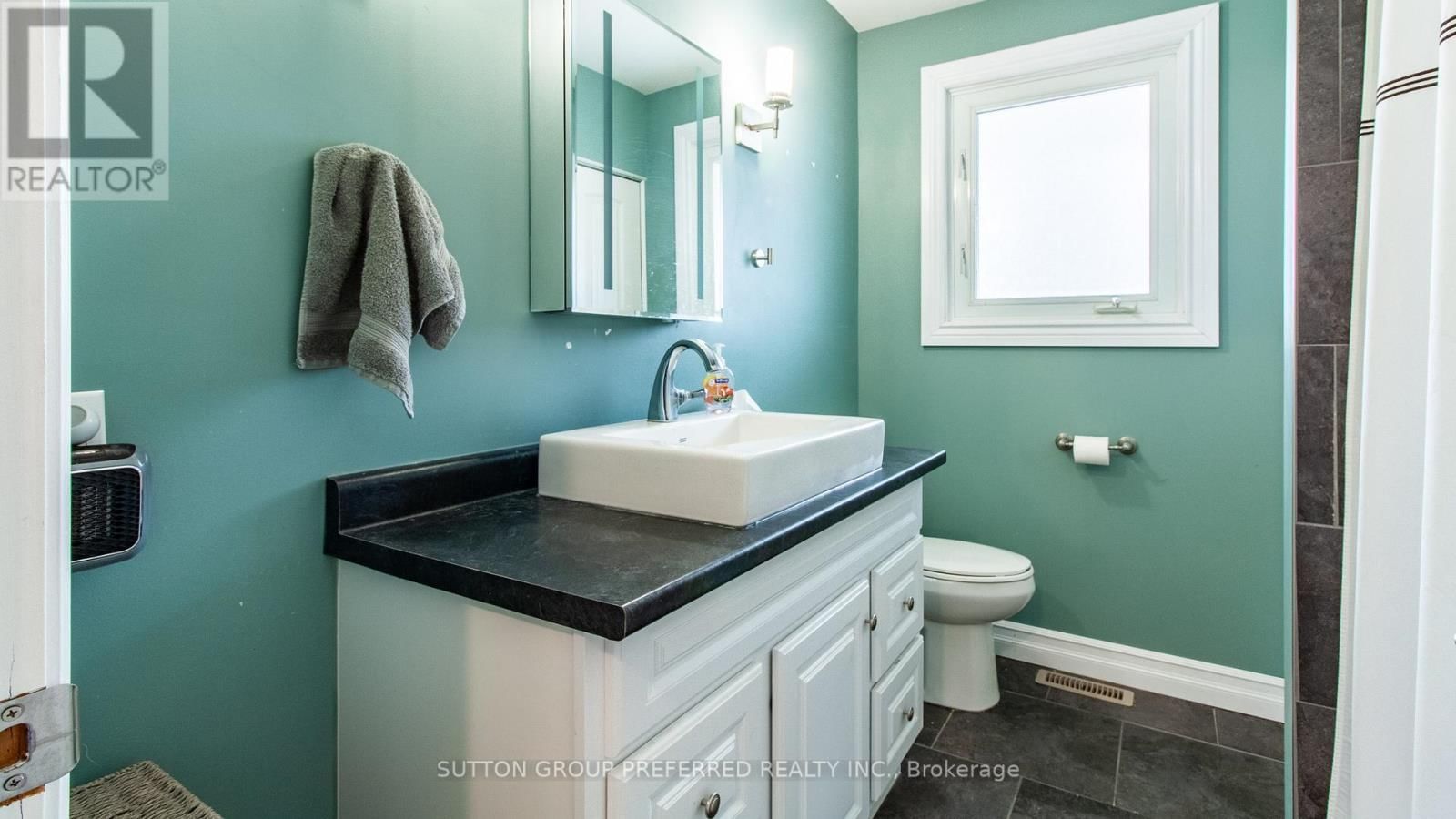 61 FATH AVENUE Image 25