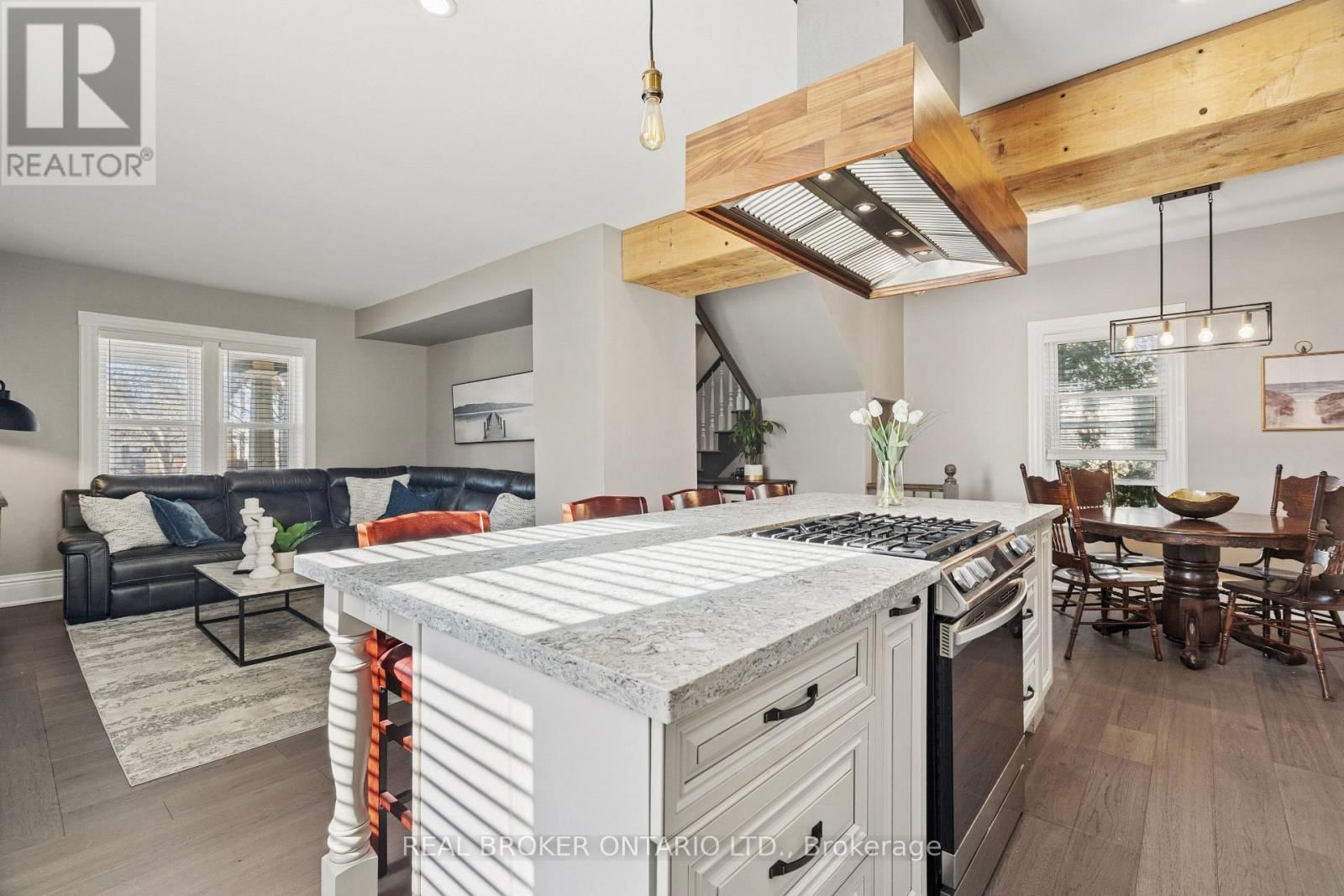 855 HAMILTON STREET Image 12