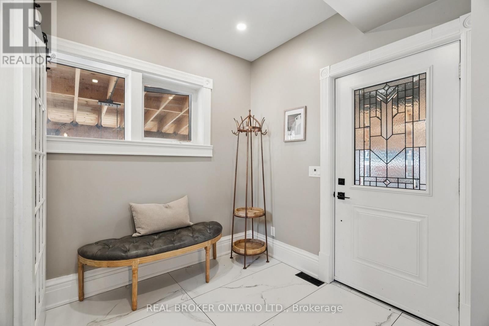 855 HAMILTON STREET Image 17