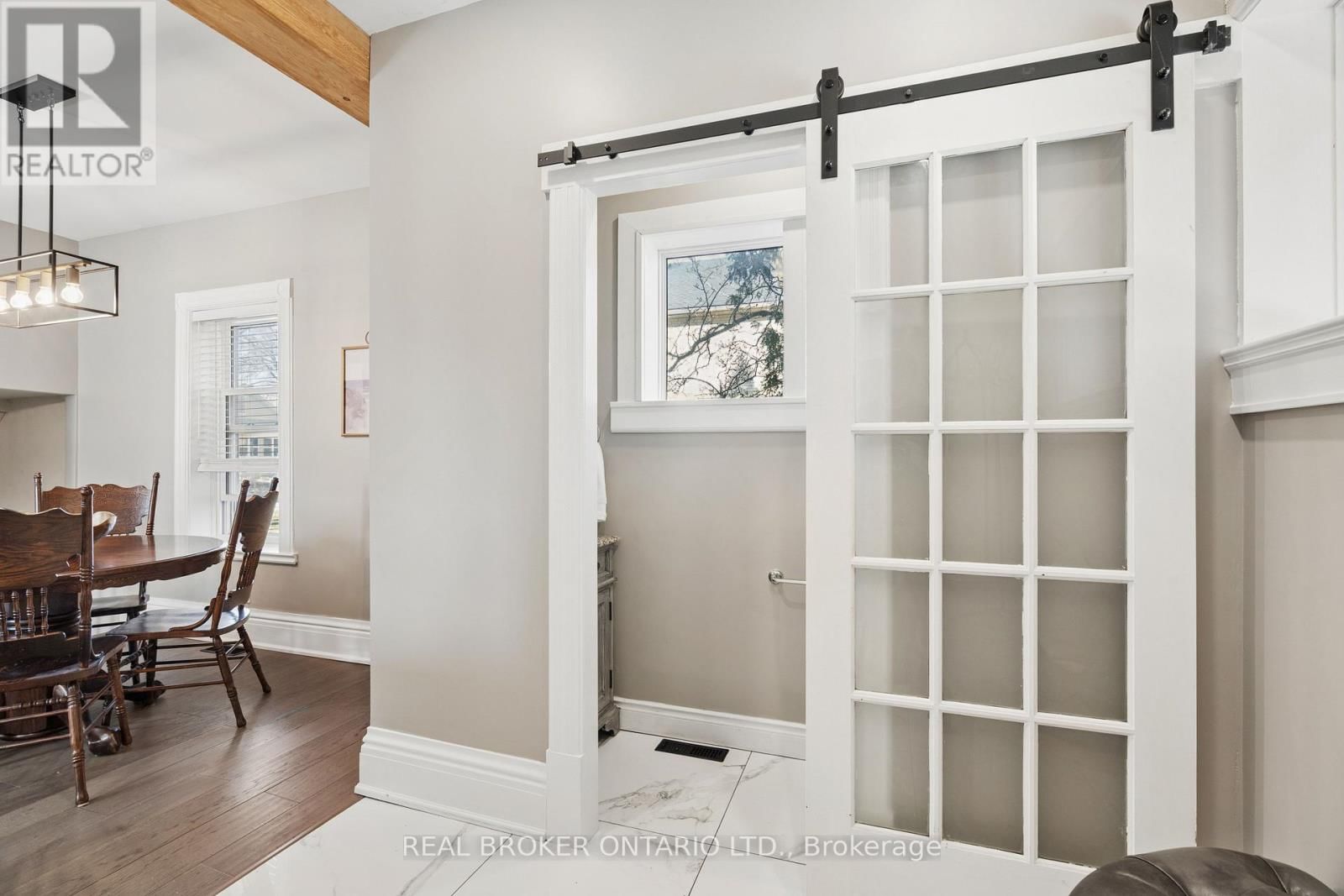 855 HAMILTON STREET Image 18