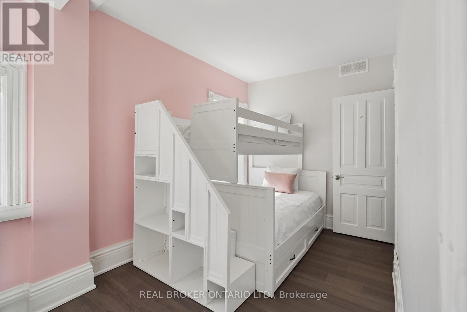 855 HAMILTON STREET Image 28